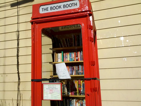 strange Libraries 21