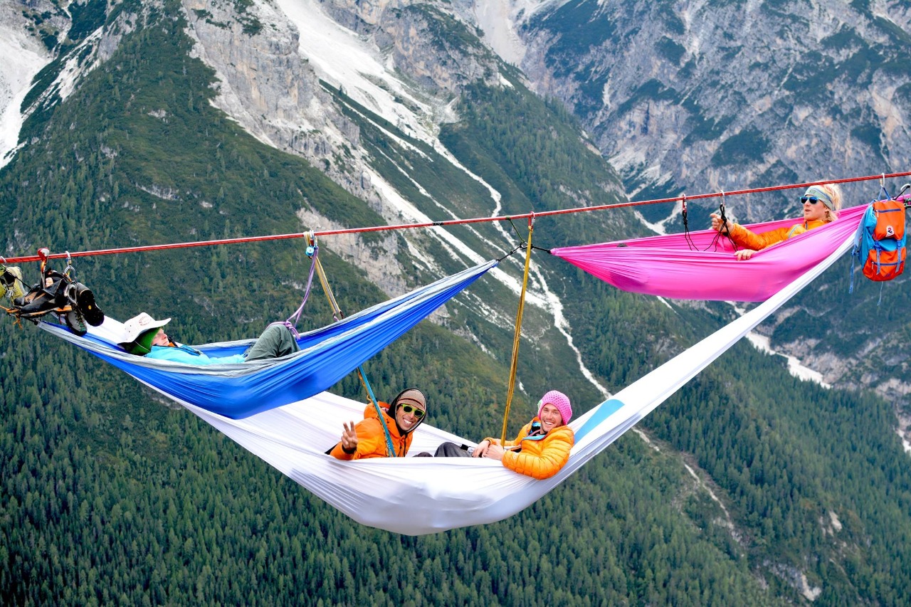 الأسرّة المعلّقة بين قمم جبال الألب في إيطاليا 1