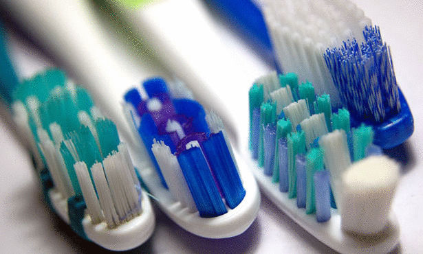فرشاة أسنان