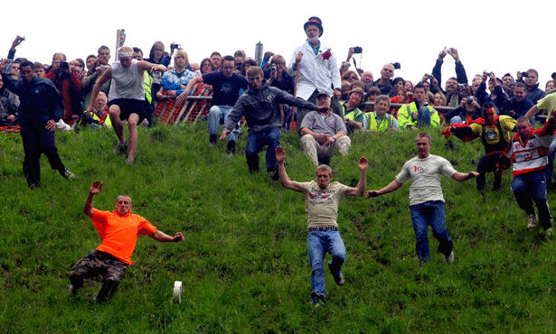 دحرجة قرص من الجبن دحرجة قرص من الجبن